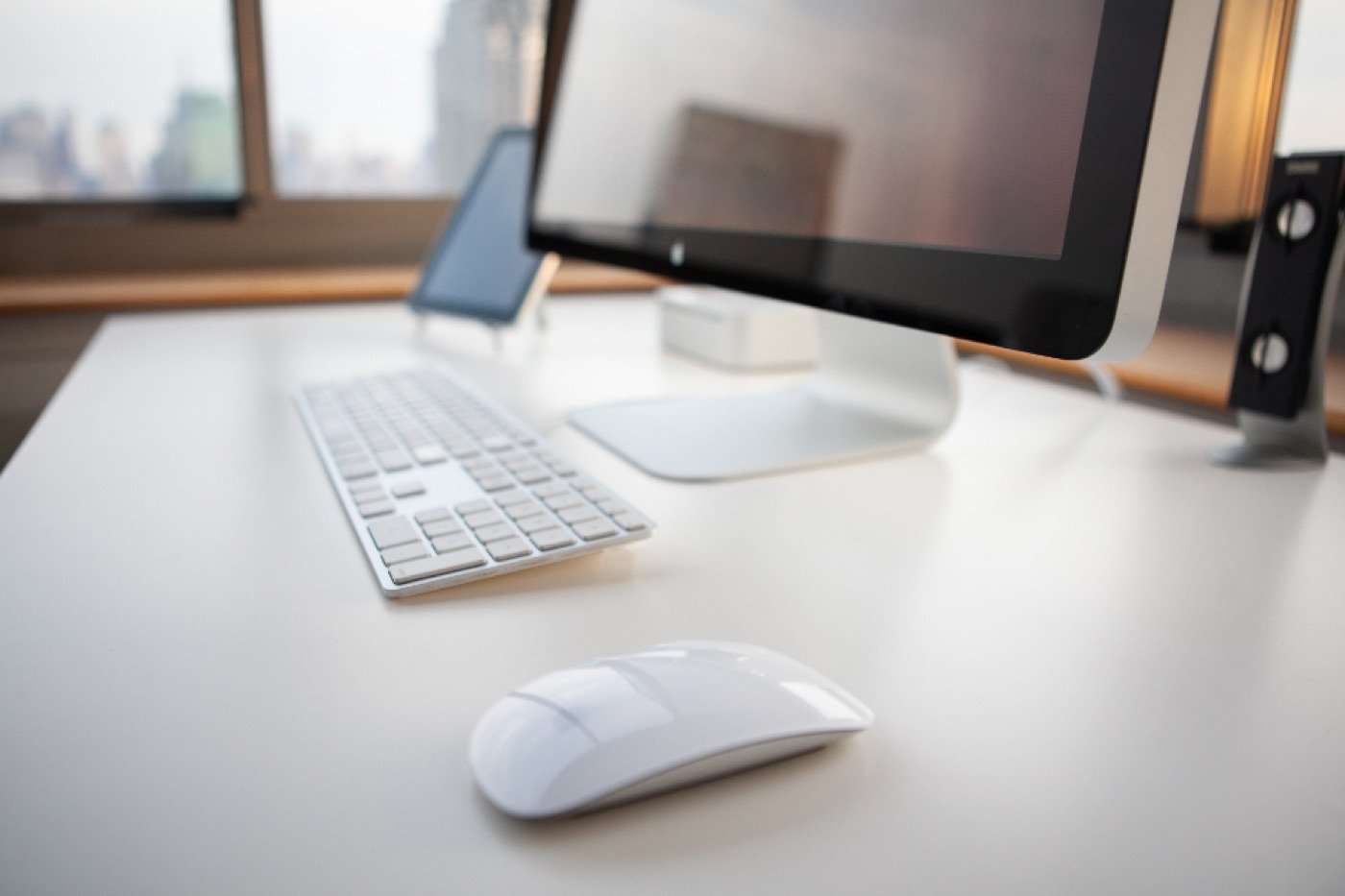Pessoa trabalhando em home office